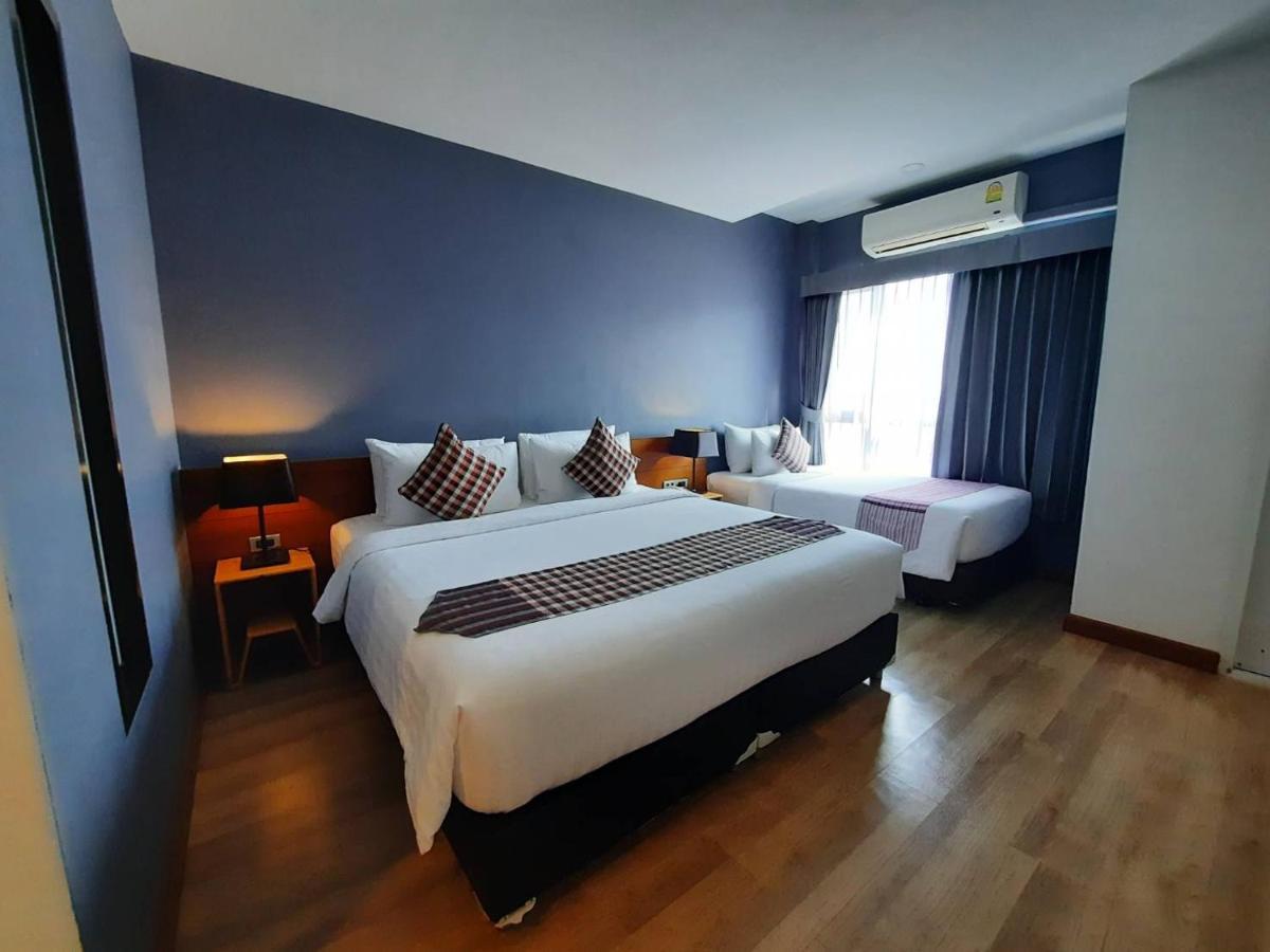 Comet Hotel Surat Thani Esterno foto