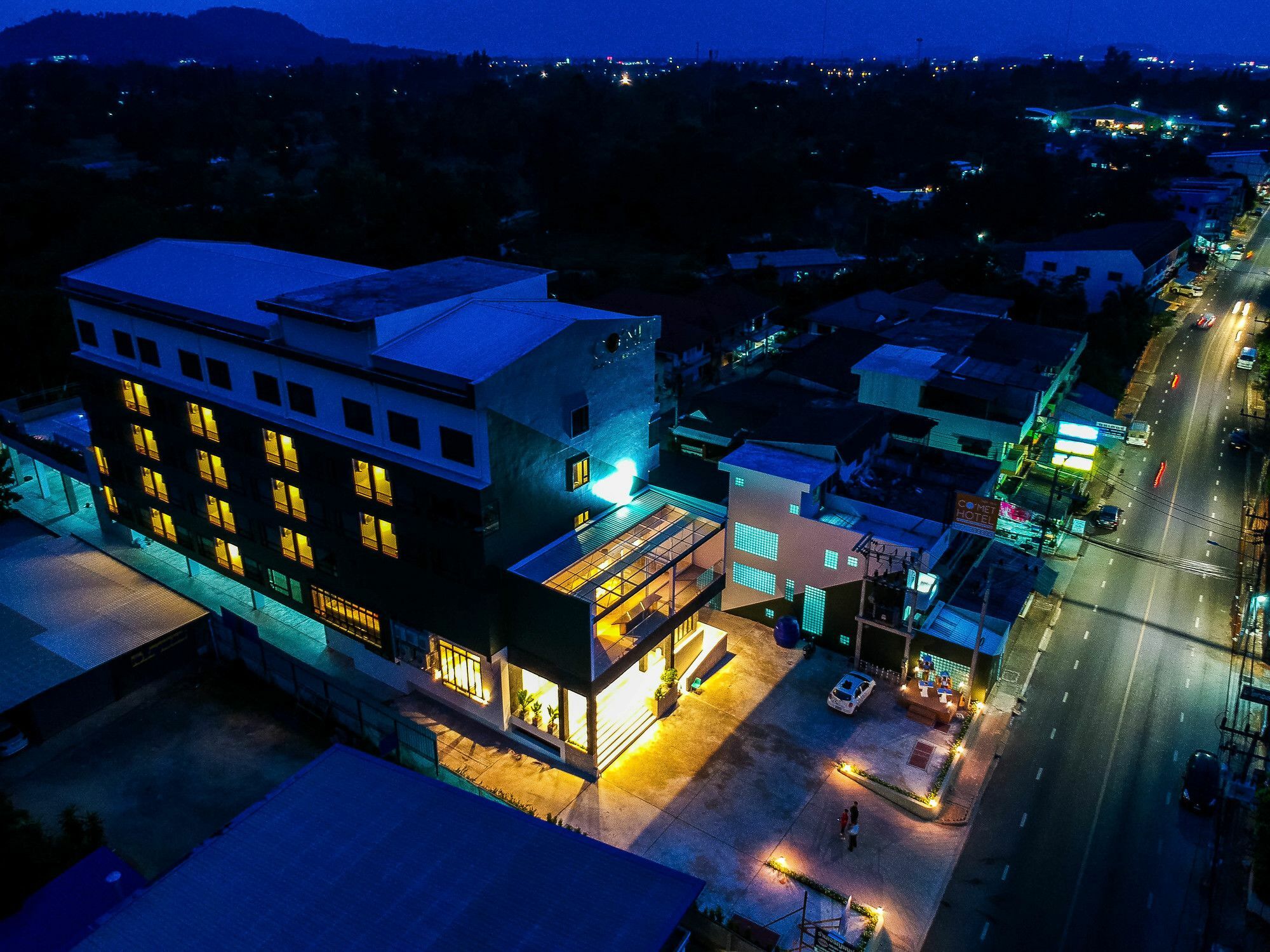 Comet Hotel Surat Thani Esterno foto