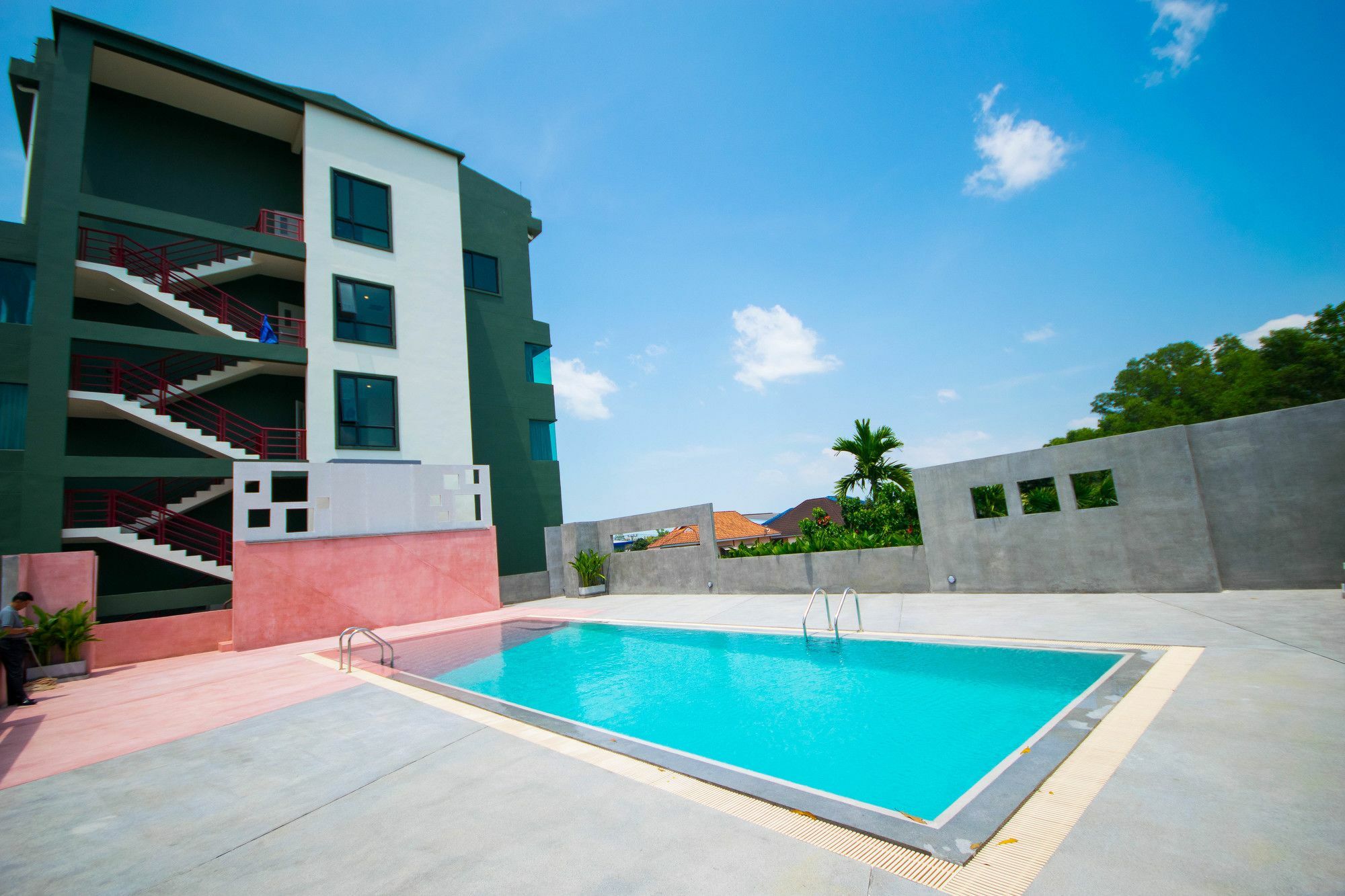 Comet Hotel Surat Thani Esterno foto